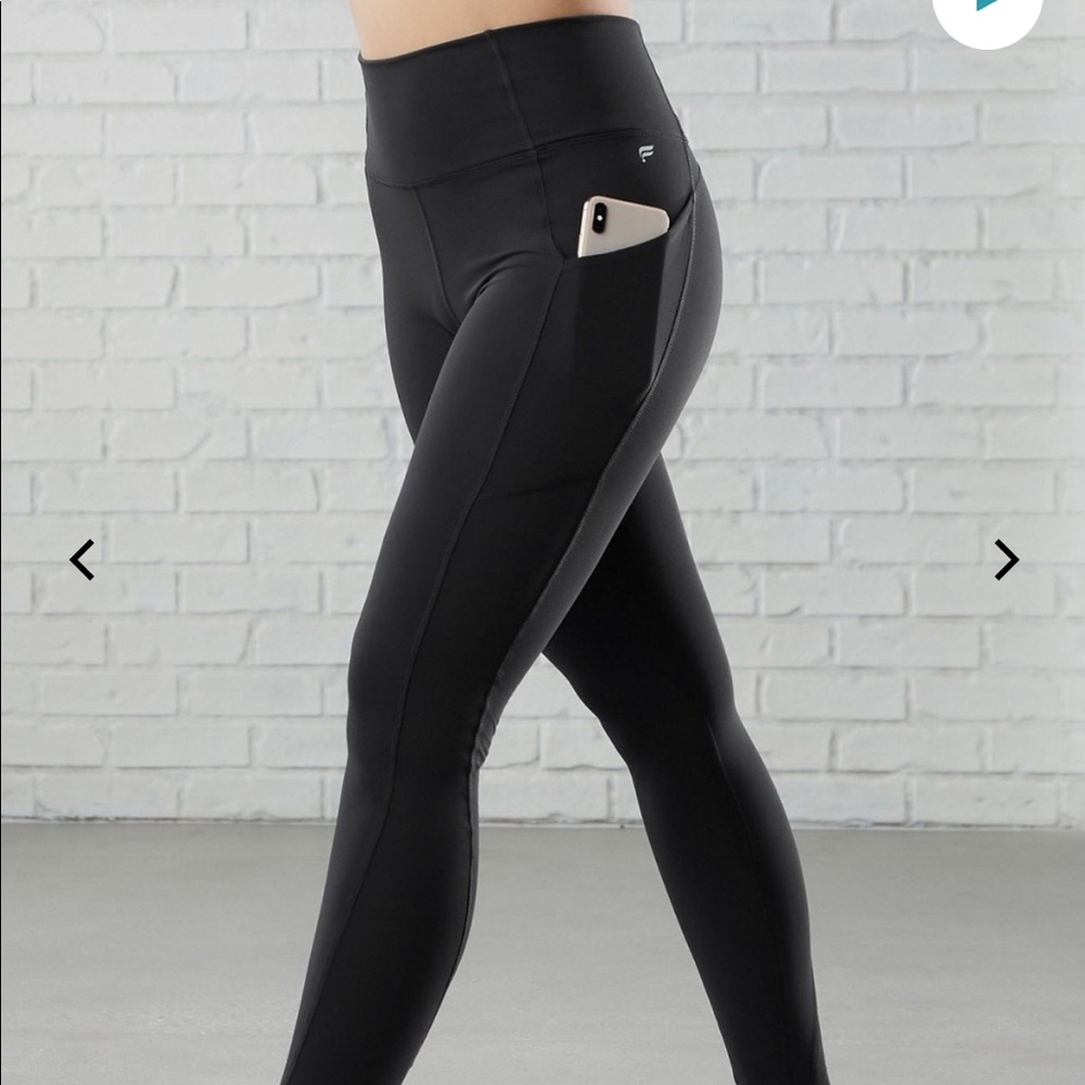 Oasis High- Waisted Pocket Legging